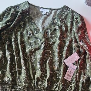 Morgan & Co. Olive Paisley Top